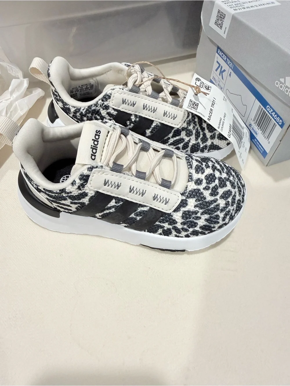 adidas Kids White and Black Leopard Racer TR21 I Sneakers